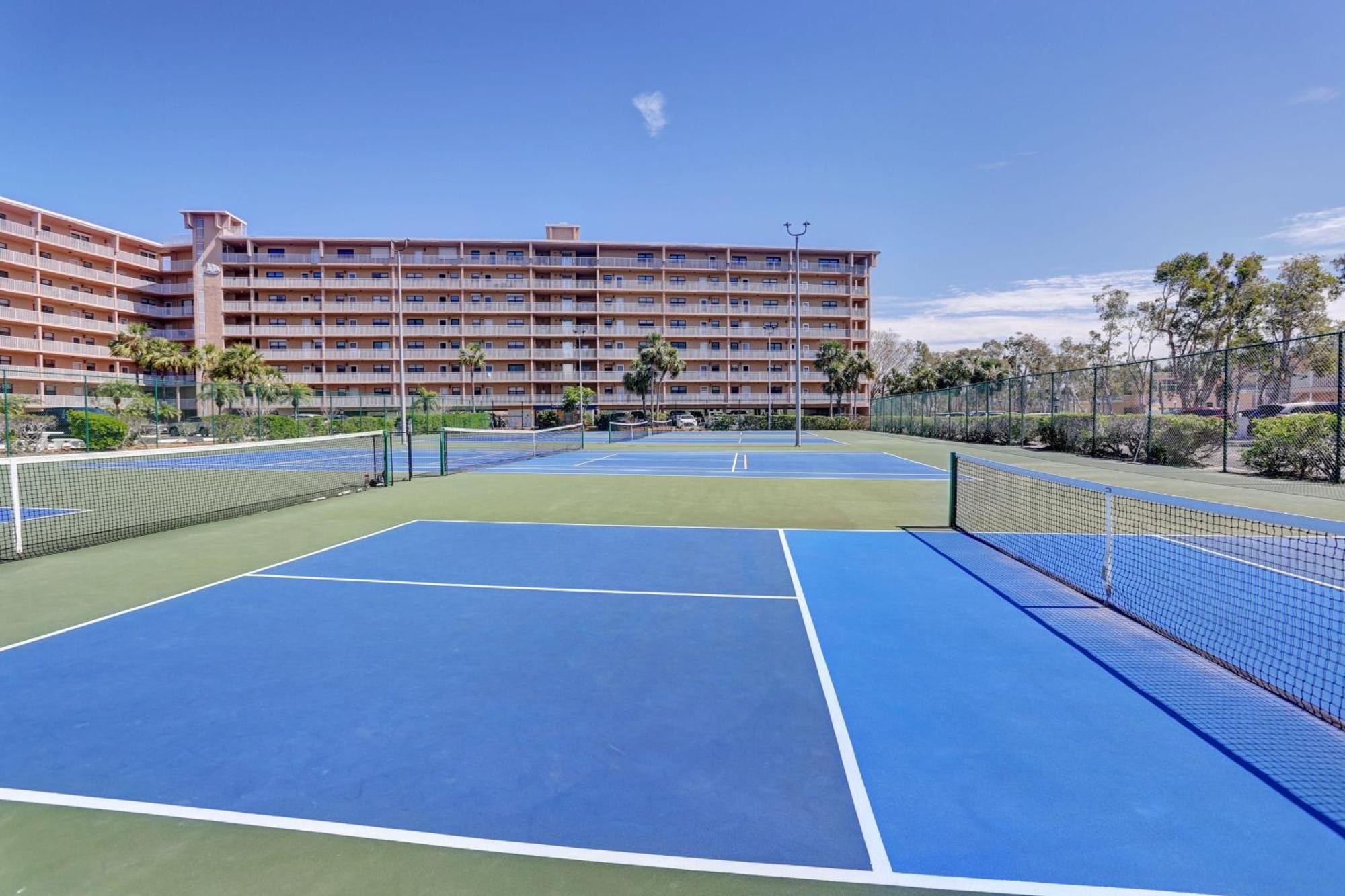 Bayshore Yacht & Tennis 216 Clearwater Beach Exterior photo